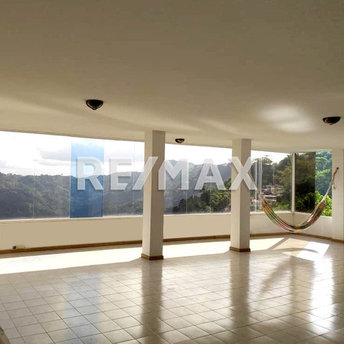 Imagen 16 de 20 de Casa En Venta Con Vista A La Montaña Y Aire Fresco, En Exclusiva Zona De San José De Los Altos, Edo. Miranda - Hirbic Almeida - Remax