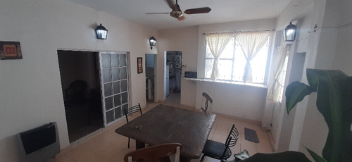 Casa En Alberdi De 2 Dorm, 2 Cocheras, 2 Baños, 2 Patios..