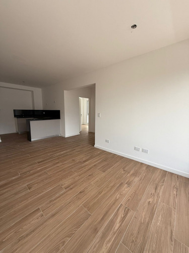 Departamento 2 Ambientes, En Nordelta, Orientacion Norte Con Balcon
