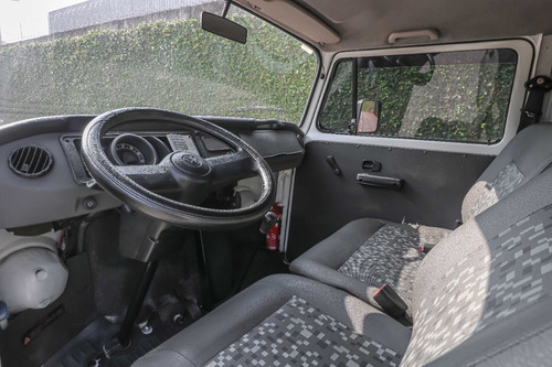 Imagem 6 de 13 de Vw Kombi