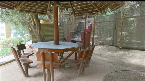 Departamento En Venta De 2 Dorm, 1 Baño En Horcón, Est. Bod.