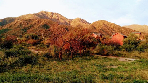 Imagen 9 de 30 de Terreno Con Casa En Venta Con Vista Franca Al Cerro Uritorco