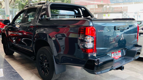 Mitsubishi L200 2.4 Limited