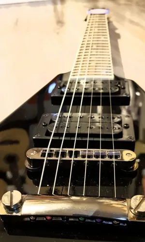 Guitarra Fernandes Vortex Flying V - Nova Bk Top