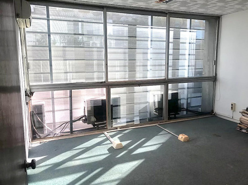 7 Oficinas En Venta 250 M2 Ciudad Vieja