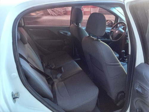 Fiat Punto 1.4 Attractive C/radio Integrada 2013