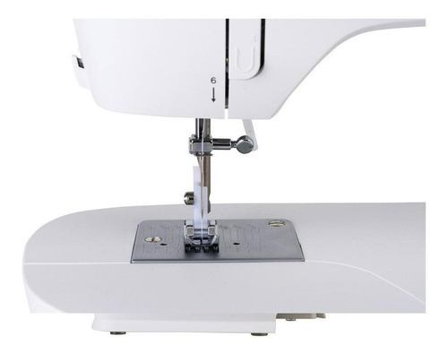 Imagen 4 de 4 de Máquina de coser recta Singer M1605 portable blanca 220V