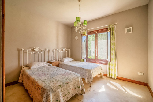 Casa Quinta . Venta . Chacras De Olivia . Lima . Zárate . Gba Zona Norte