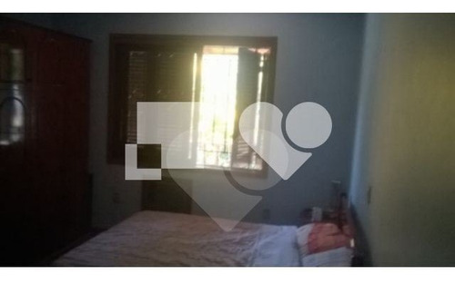 Ótima Casa, Tipo Sobrado, 4 Dormitórios, Suíte, Churrasqueira E Amplo Pátio. - 28-im411306