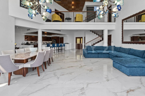 Casa En Venta En Grand Marina Villas, Nuevo Vallarta, Nayarit.