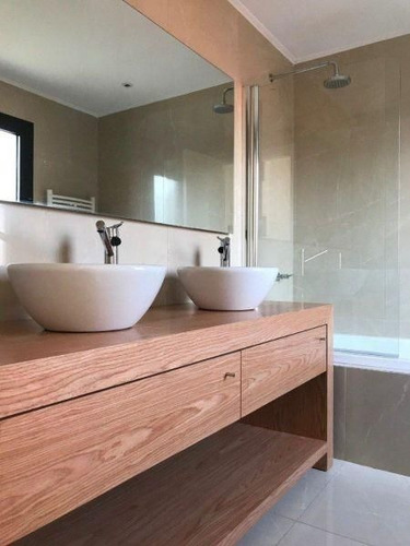 Imagen 7 de 17 de Venta | Imponenete Casa De 4 Amb A Estrenar | Los Troncos
