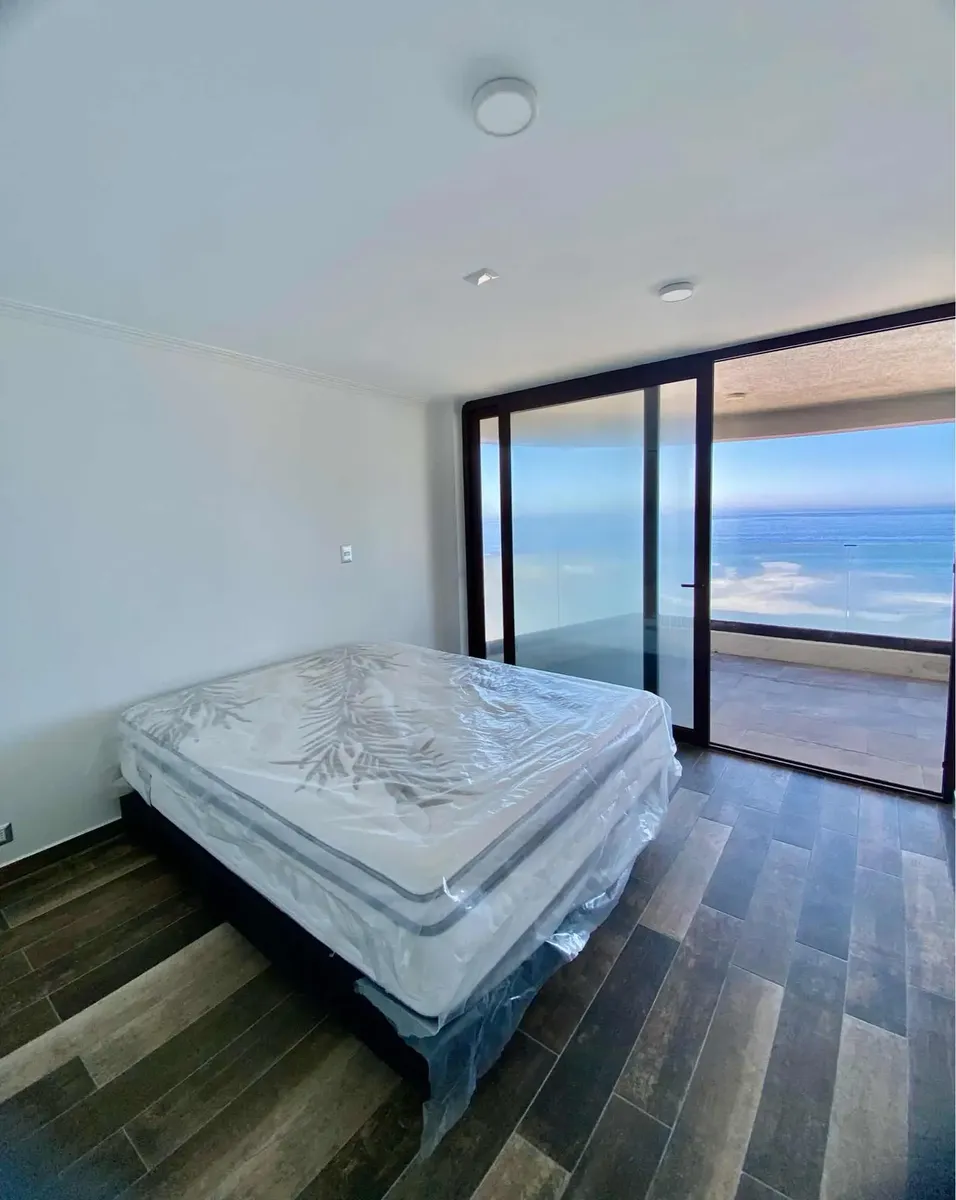 Imagen 5 de 21 de Departamento En Venta En Reñaca Con Terraza Y Vista Al Mar