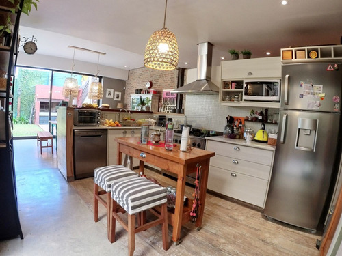 Imagen 4 de 17 de Casa En Venta En Ramos Mejía