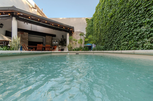 Venta Casa Al Frente Lourdes Cuatro Dormitorios