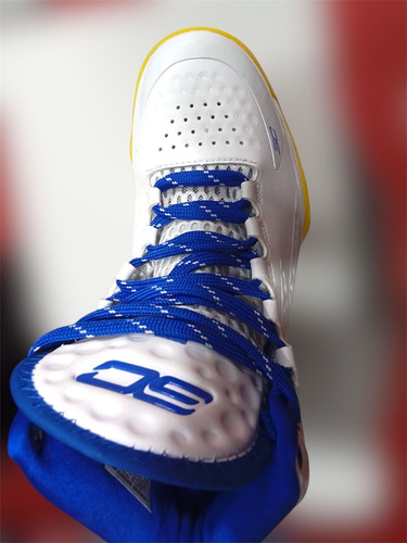 Tenis Sthepen Curry Nation Dub (Usado)