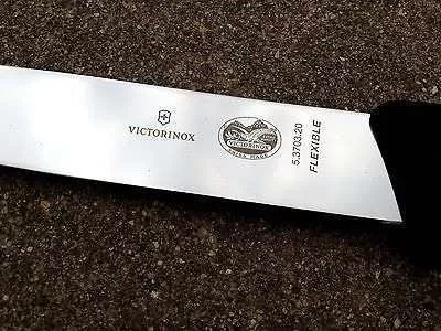 Cuchillo VICTORINOX 5.3703.20 para filetear