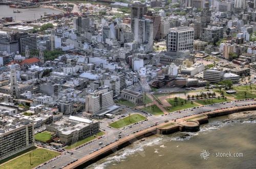 Excelente Locales Sobre Sarandi A Metros De La Plaza Matriz
