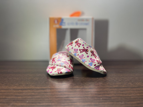 Zapato Gateo - Stride Rite Crib & Crawl