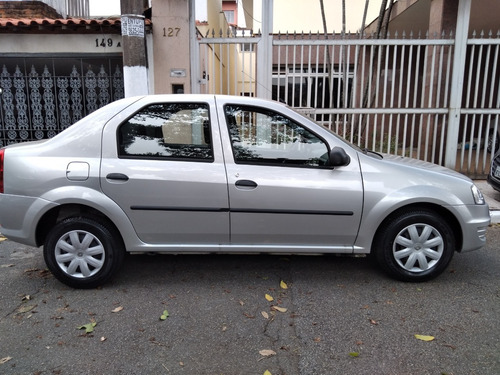 Renault Logan 1.0 Autentique 16 V 4p