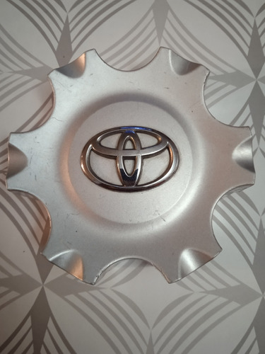 Tapa De Rin Toyota Hilux Original 4260b-0k010 Precio Pz