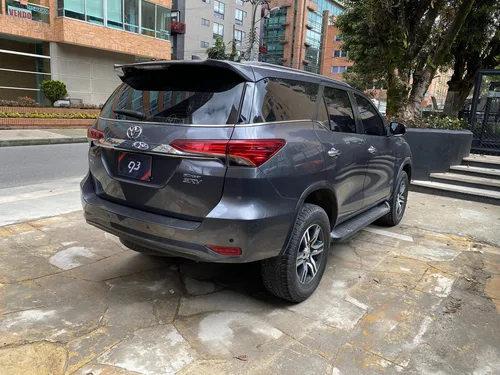 Toyota Fortuner Srv