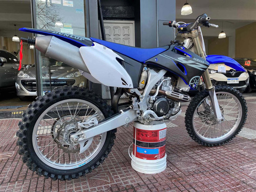 Imagen 2 de 13 de Yamaha Yzf 450 Año 2009 Único Dueño 10 Tanques De Uso