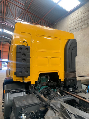 Imagem 9 de 17 de Volvo Vm270 2015 Bau
