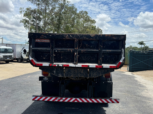 Caminhão Caçamba Toco Ford