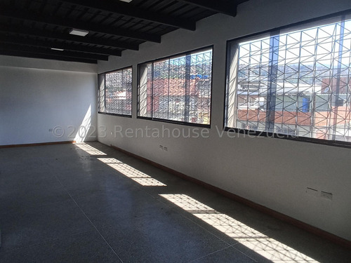 Edificio En Alquiler 24-6186 En San Martin