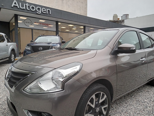 Nissan Versa 1.6 Exclusive At