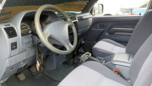 Imagen 5 de 10 de Toyota Meru 4x4