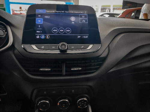 Imagem 11 de 14 de Chevrolet Onix Plus 1.0 Lt Ii (flex)