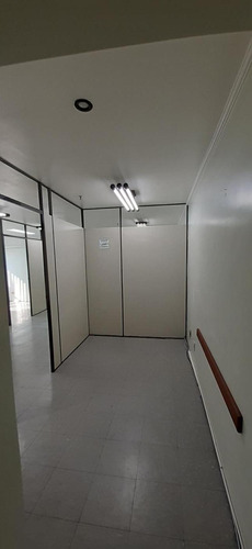 Imagem 2 de 9 de Sala Comercial Para Venda Em Bragança Paulista, Centro, 2 Banheiros, 1 Vaga - Vco367_2-1066658