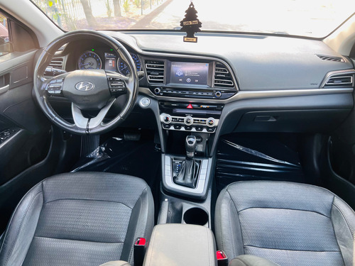 Hyundai Elantra 2.0 Limited Tech Navi At