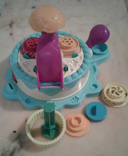 Imagen 2 de 3 de Juguete De Pastelería Play Doh Con Moldes