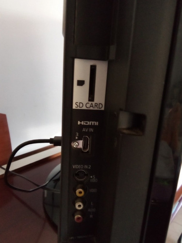Imagen 5 de 8 de Tv Lcd Panasonic 32 Con Roku Incluido