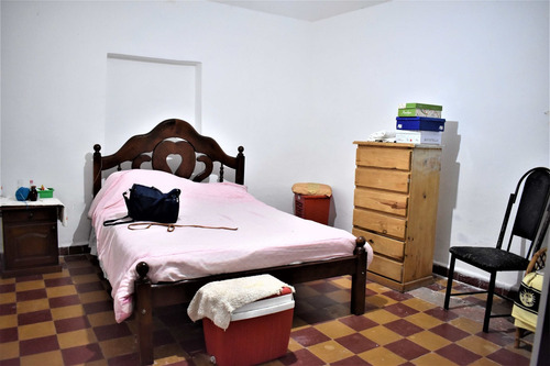 Venta Casa 2 Dormitorios Bº Hipólito Yrigoyen