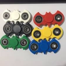 Fidget Spinner Hand Modelo Batman Diferente Color Antiestrés