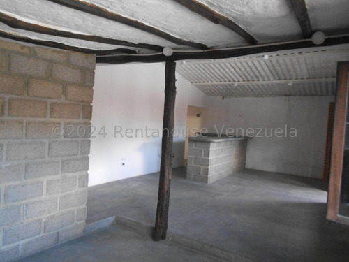 Alquiler De Casa Para Uso Comercial En El Hatillo Cl Mls-25-7804