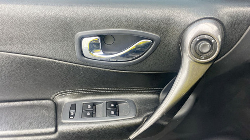 Imagen 21 de 25 de Renault Koleos Dynamique 2.5