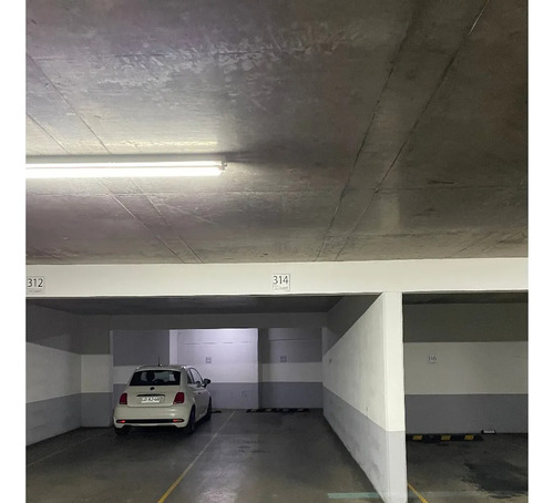 Arriendo Estacionamientos, Las Condes, Excelente Ubicación