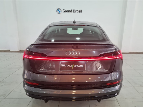 Imagem 7 de 11 de Audi E-tron Sportback S Quattro 2021