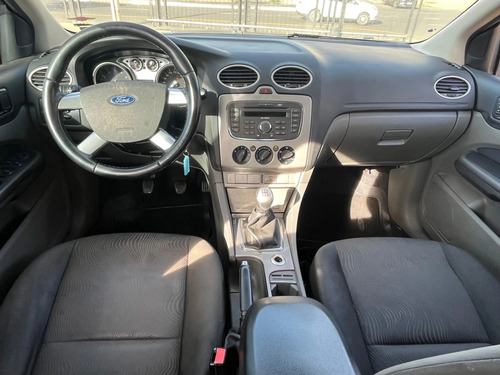 Ford Focus 1.6 GL SEDAN 16V FLEX 4P MANUAL