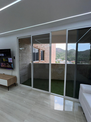 Oportunidad En El Parral Res Royal Palace-sl