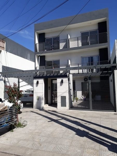 Imagen 2 de 15 de Departamento 2 Ambientes Y Medio Segundo Piso Con Balcon