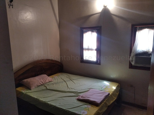 José Trivero Vende Vende Espectacular Quinta Con Acabados De Lujo. Cuenta Con Parrillera Y Balcon