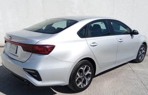 Imagen 3 de 9 de Kia Forte 2.0 Lx Mt