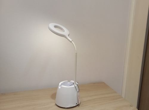 Imagen 6 de 7 de Lampara De Mesa Escritorio Táctil Con Batería Y Porta Objeto