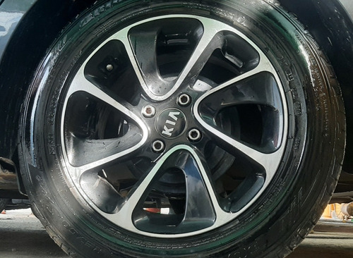 Imagen 15 de 20 de Kia Rio Sedan Semifull