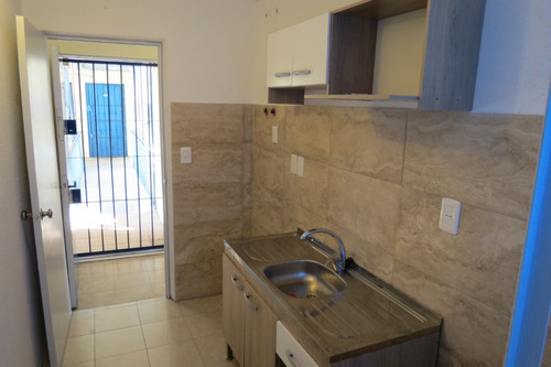 Se Vende Apartamento En Complejo América Barrio Colón!